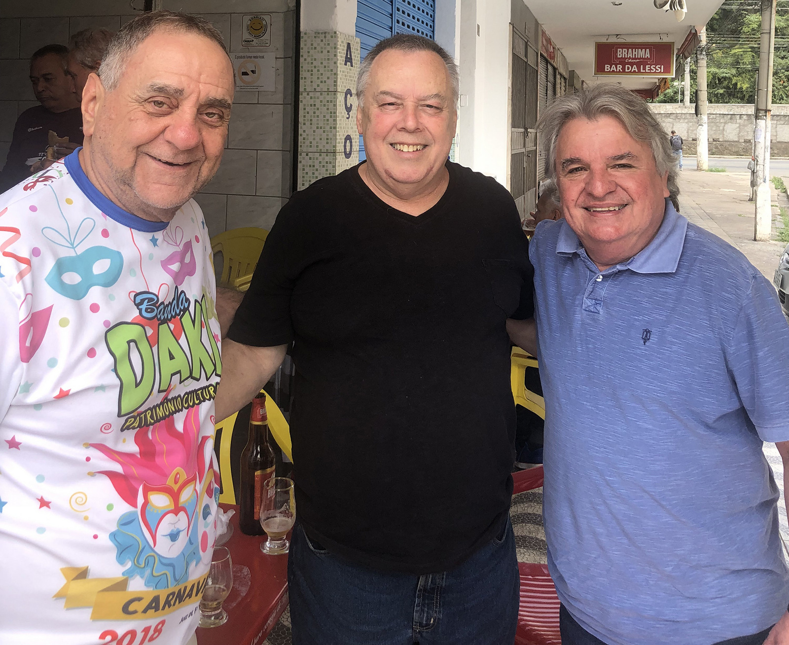 José Carlos Passos, Sinval Cruz e Márcio Itaboray, clicados domingo, no Bar Cordial, um dos mais antigos no Mariano Procópio 