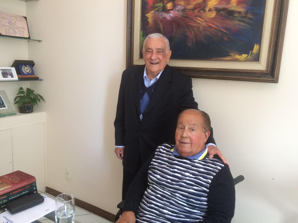 O ex-prefeito Tarcísio Delgado e o empresário Juracy Neves: bate-papo na Solar Empreendimentos 1 O ex-prefeito Tarcísio Delgado e o empresário Juracy Neves: bate-papo na Solar Empreendimentos
