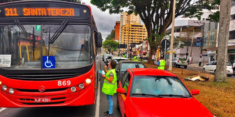 Blitz educativa dá sequência à Semana Nacional do Trânsito em JF 1 açao settra