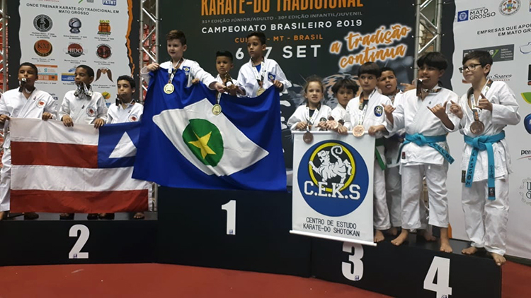 Juiz-foranos conquistam seis medalhas em Brasileiro de Karate-Do Tradicional 1 esp caratê ceks foto divulgação