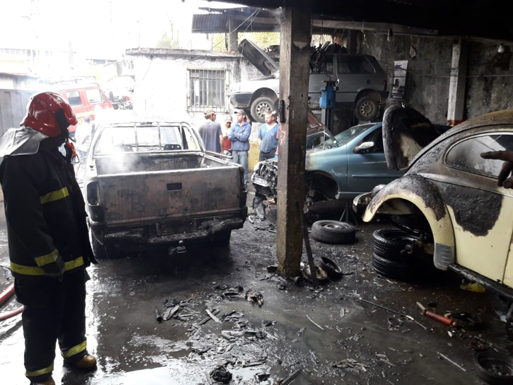 fogo oficina bombeiros