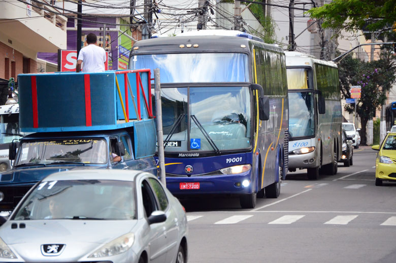 2manifestação ônibus olavo prazeres