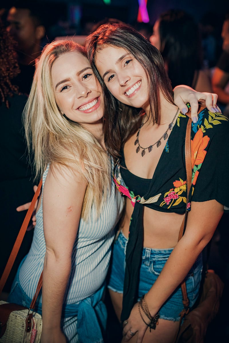 Luiz Espada, Frederico Ramos, o anfitrião Rodrigo Fonseca e Wilson Rezende no FiscoExpert Relaciona, que terá a segunda edição na próxima terça-feira 2 Camila Monteiro e Letícia Zaghetto, na noite da Danke Club