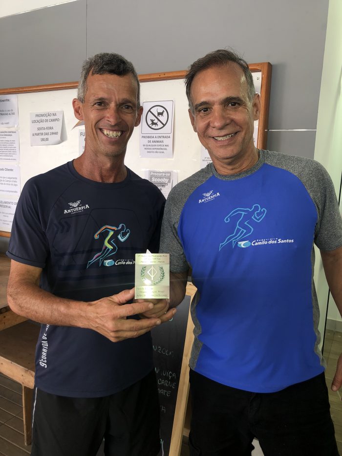 O ultramaratonista Marco Aurélio Farinazzo e Eduardo do Santos: momento de gratidão 1 O ultramaratonista Marco Aurélio Farinazzo e Eduardo do Santos: momento de gratidão
