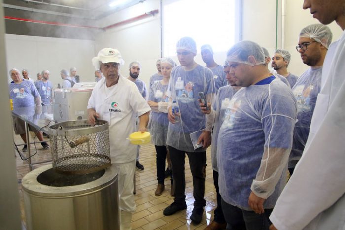 Evento da Embrapa reúne estudantes em visita técnica ao Cândido Tostes 3 candido tostes Fernando Priamo