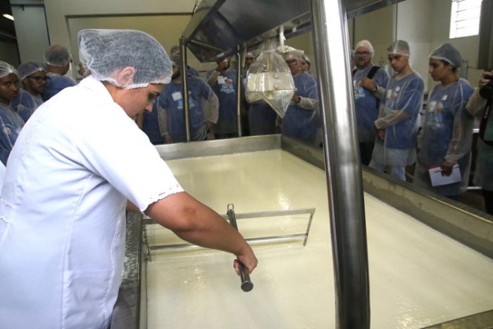 Evento da Embrapa reúne estudantes em visita técnica ao Cândido Tostes 2 candido tostes Fernando Priamo0