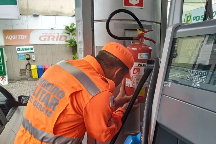 capa operação Bombeiros foto bombeiros