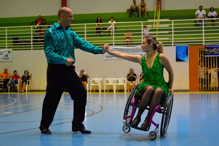 danca em cadeira de rodas by CBDCR Divulgação