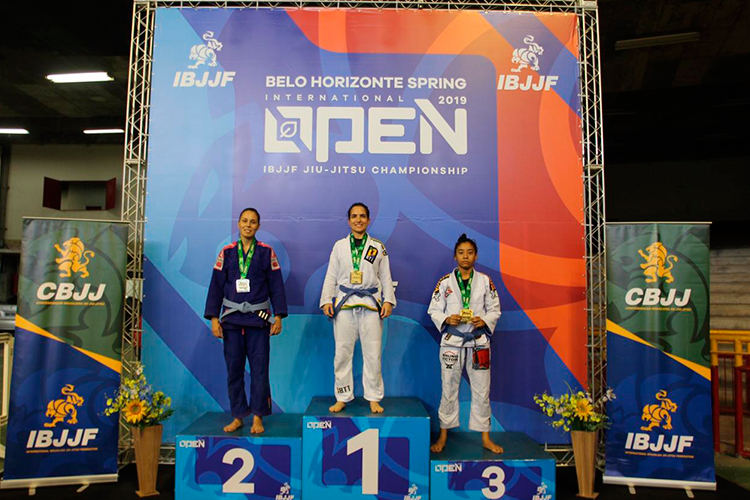 larissa-jiu-jitsu larissa-jiu-jitsu