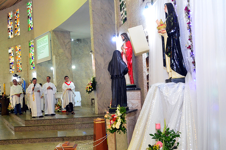 Devotos celebram Dia de Santa Edwiges nesta quartafeira