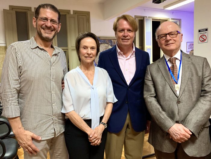Os conselheiros do Museu Mariano Procópio, Eduardo Brigolini, Andréa Gerheim e Paulo Roberto Medina ladeando Douglas Fasolato 1 Os conselheiros do Museu Mariano Procópio, Eduardo Brigolini, Andréa Gerheim e Paulo Roberto Medina ladeando Douglas Fasolato, que proferiu a palestra “Influência francesa no Vale do Paraibuna”, no Instituto Histórico e Geográfico