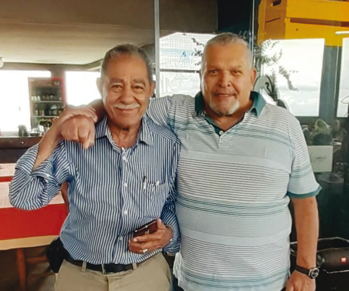 José Elias Valério e o ex-ministro do Superior Tribunal Militar, Olympio Pereira da Silva, em recente almoço 1 José Elias Valério e o ex-ministro do Superior Tribunal Militar, Olympio Pereira da Silva, em recente almoço no Comarca do Parahybuna, no Pátio Mirador