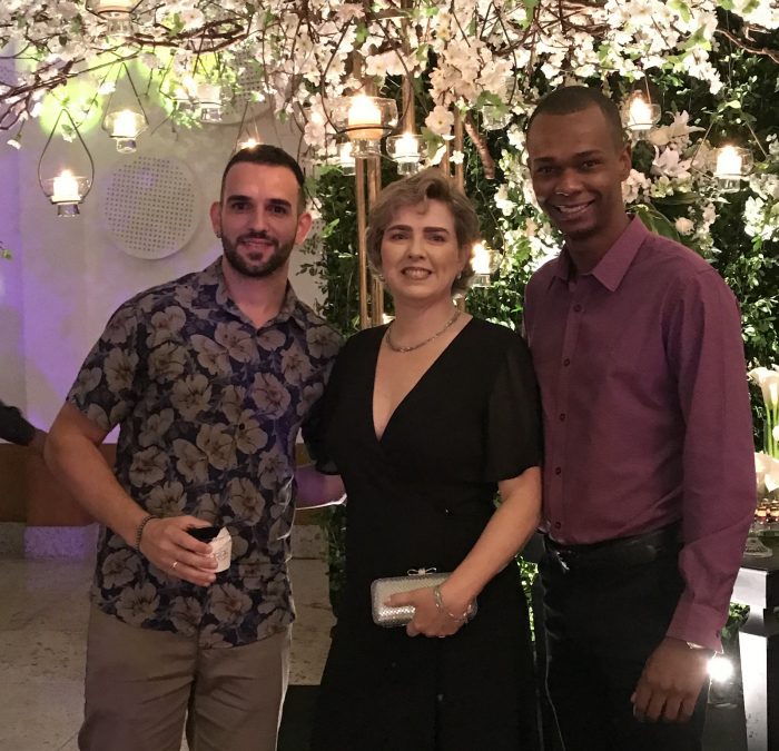 Júlio Zanini recebeu moção de aplausos do vereador Marlon Siqueira, ontem, na Câmara 2 Robson Fernandes, Ana Beatriz Cotta e Maurício Oliveira em noite de festa no Olympo