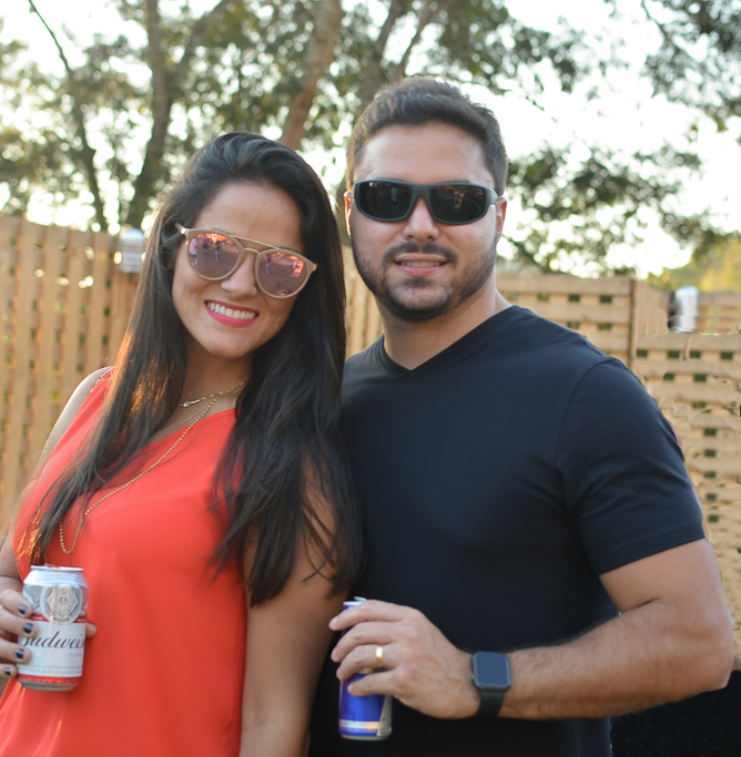 A aniversariante Leandra Guerra com a filha lara em tarde de festa, na sede da Guarda Mirim 2 Paula Barra e Fernando Nery, clicados no Green Hill Foto: Brendha Torres