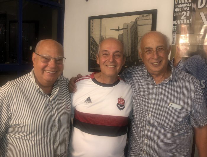 Eduardo Brigolini, Antenor e Elimar Salzer Rodrigues, com os 'chefs' Shideh Bartar Isfahan e Gabriel Bastos, no jantar persa 2 Paulo Ely Braz Pereira, Luiz Alberto Campos e Thales Ramos, em recente jantar na Academia Rio Branco
