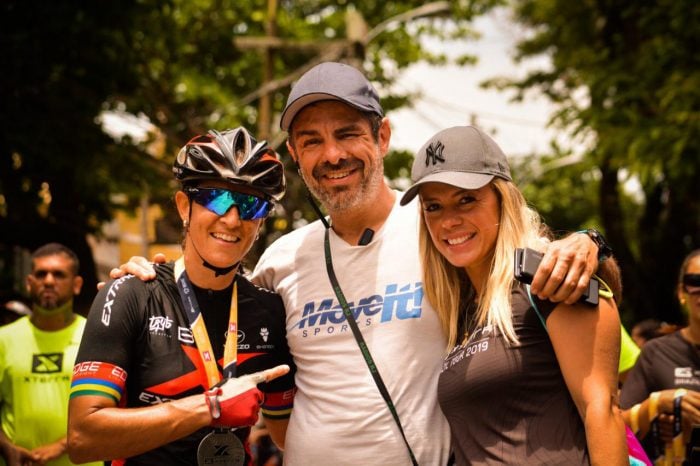  Roberta Stopa, Carlos Roberto Zanini e Mi Ravaiani clicados no XTerra, em Búzios (RJ) Foto: Bia Souza