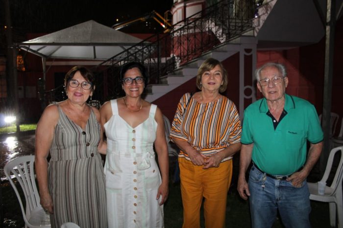 Nanci Pires, a presidente do Círculo Militar, Maria Helena Dias Albino de Macedo, Evane Vargas e João Barroso 1 Nanci Pires, a presidente do Círculo Militar, Maria Helena Dias Albino de Macedo, Evane Vargas e João Barroso, na Cantata de Natal Foto: Marcílio Gomes