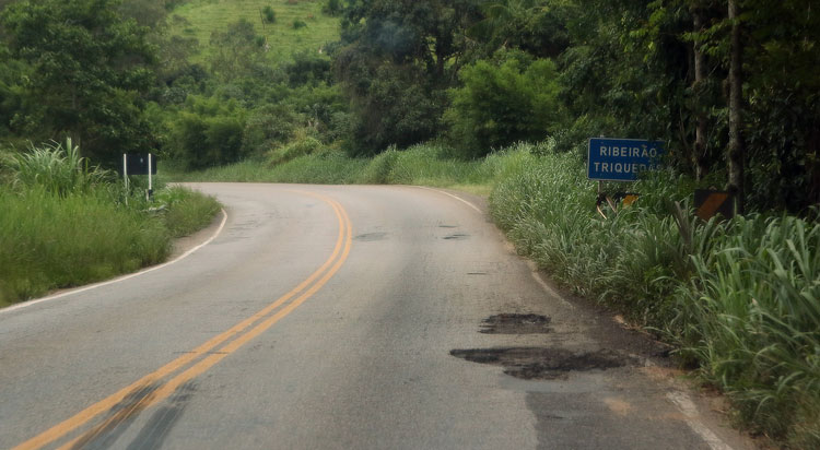 Estrada entre JF e Coronel Pacheco apresenta irregularidades 3 353 Fernando priamo