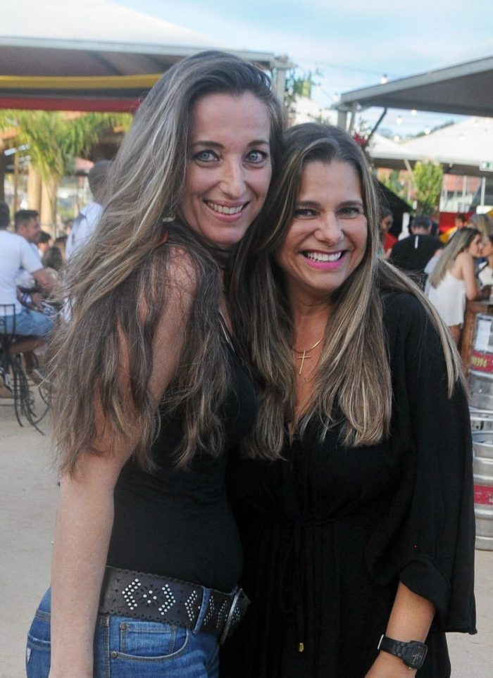 Andréa Carvalho e Silvânia Parma em tarde informal Foto: Andréa Ottoni