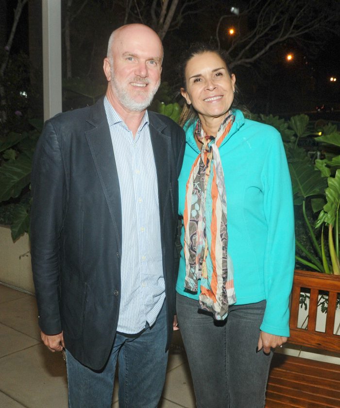 José Laerte Barbosa e Lúcia Rocha, em noite de festa 1 José Laerte Barbosa e Lúcia Rocha, em noite de festa