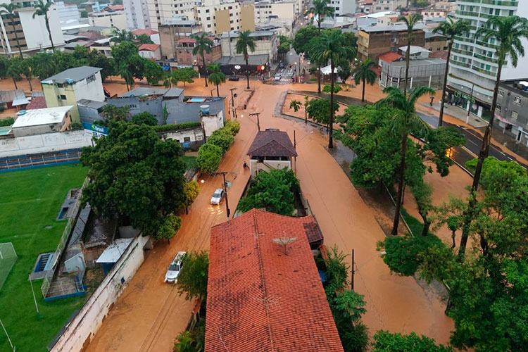 chuva em uba by bombeiros