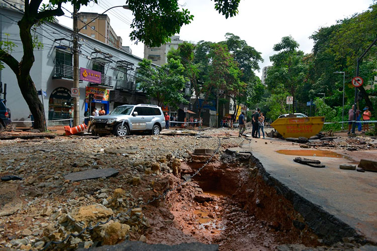 rua-destruída