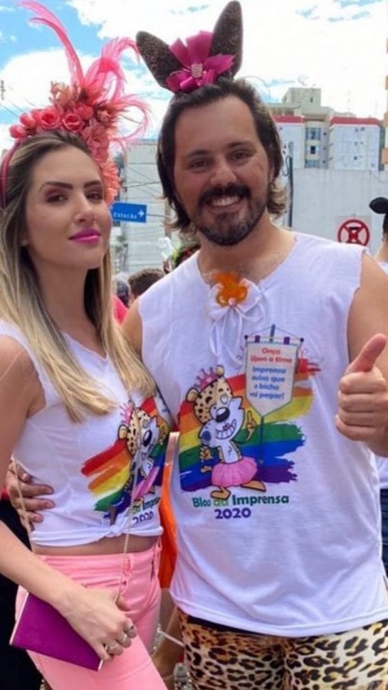 Ana Cruzeiro e Luiz Felipe Falcão curtindo o Bloco da Imprensa, no Caminho da Roça