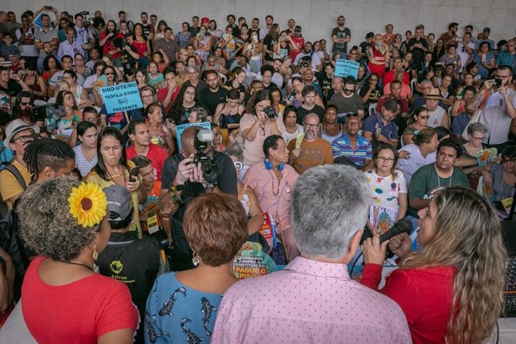Assembleia-professores-Minas-by-Sind-UTE-Divulgação