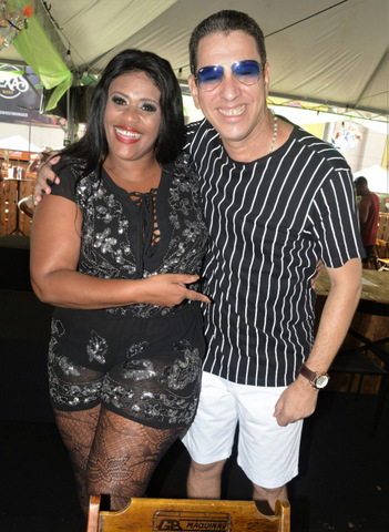 Rita Salim, o "marechal da banda" Zé Kodak, Áurea Cássia e Gilberto Rodrigues com Liliane Gonzaga 2 Sandra Portella e o músico Rogerinho Ratatuia, no Bloco Nega Maria, no Independência Shopping