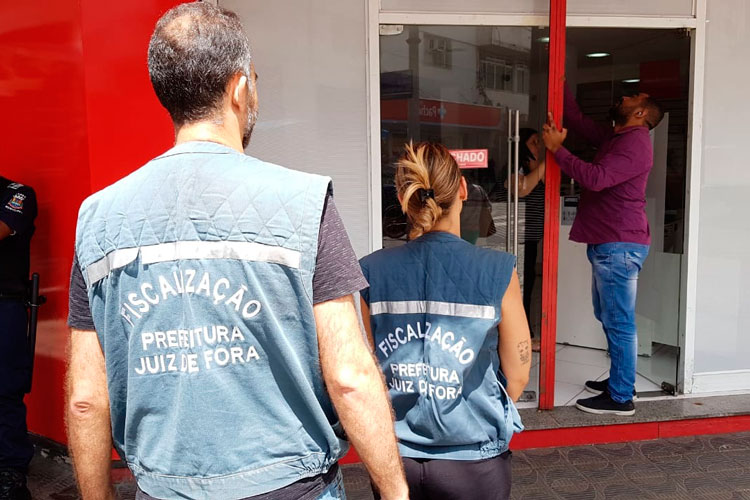 Comércio deixa de funcionar nesta sexta-feira após decreto do Executivo 3 fiscais de postura semaur