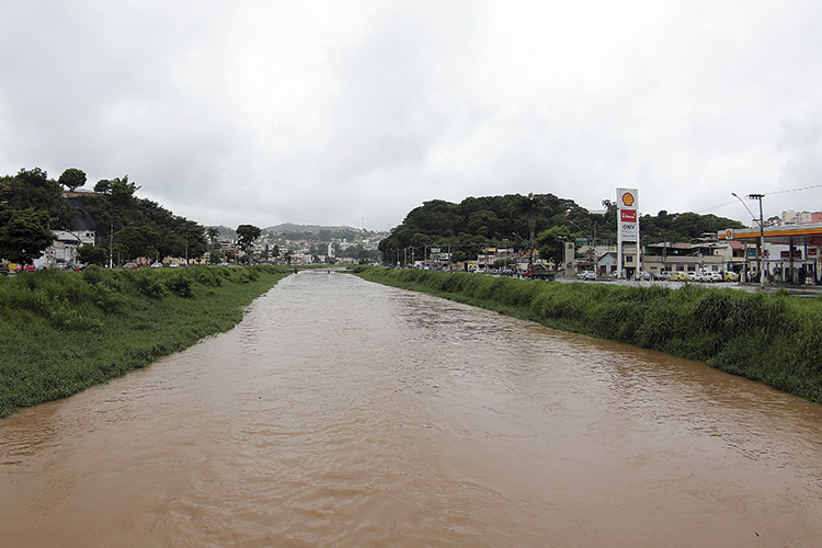 rio paraibuna by fernando interna