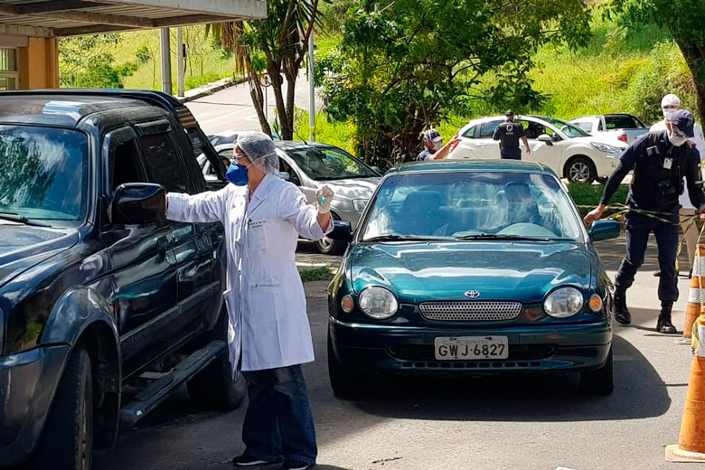 ufjf vacinação by leo costa