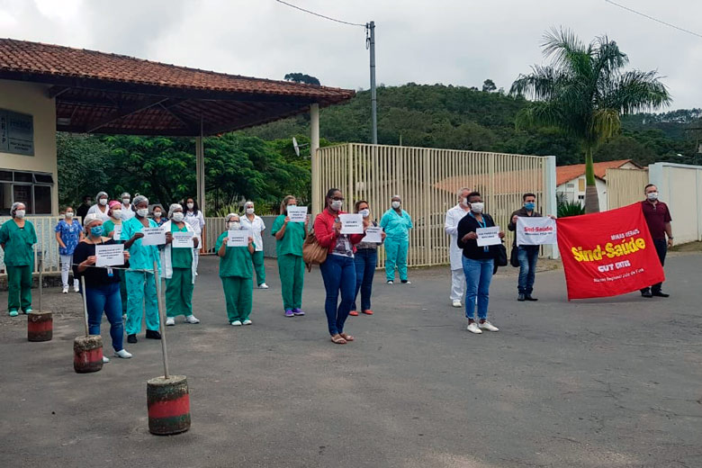Servidores do João Penido paralisam atividades na manhã desta sexta 1 1 manifestação João Penido.by sindsaude