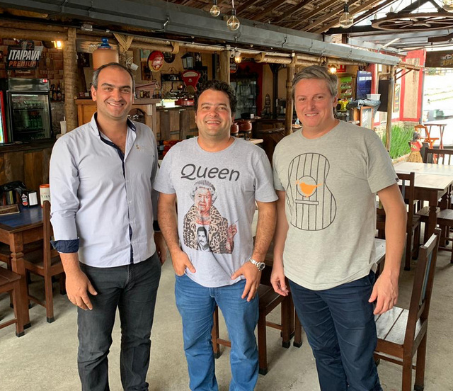 Denise Drumond e Luiz Fernando Lopes Esperança 2 Ottávio Schettino, Flávio Guimarães e Juliano Rodrigues formam a nova composição societária do Clube de Permuta em Juiz de Fora