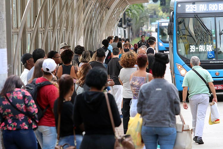 onibus by fernando priamo