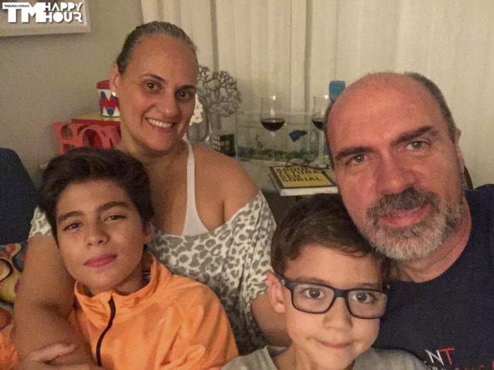 Letícia Nery e Gláucio Andrade com os filhos Vinicius e Pedro