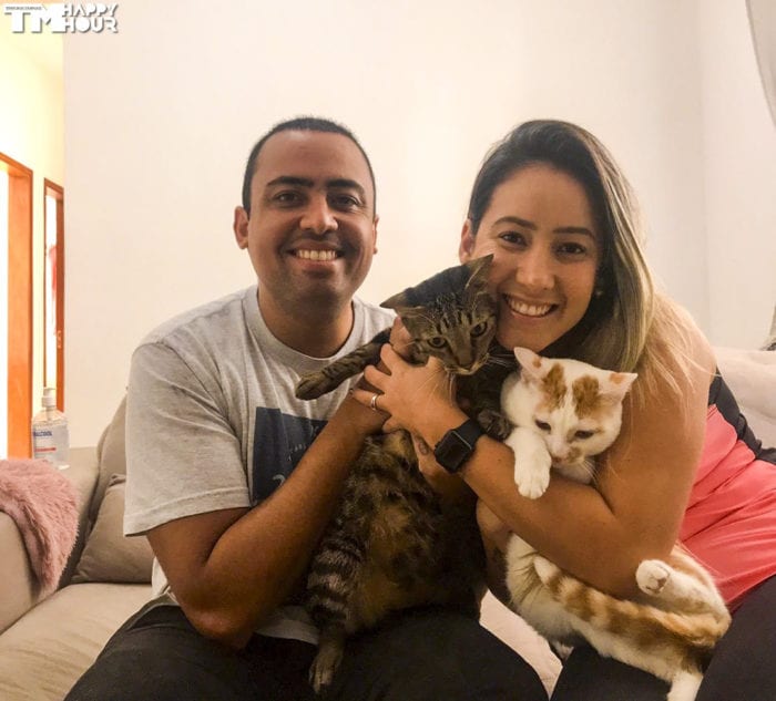 Renan Mendes e Letícia Coelho com seu pets Tunico e Zé Tadeu