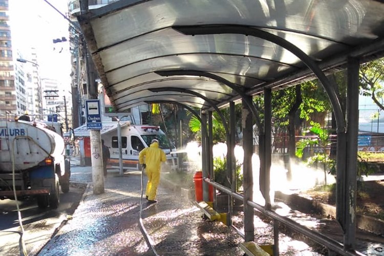 Demlurb desinfecta diferentes locais da cidade 1 desinfecção ruas covid demblub pjf juiz de fora destacada