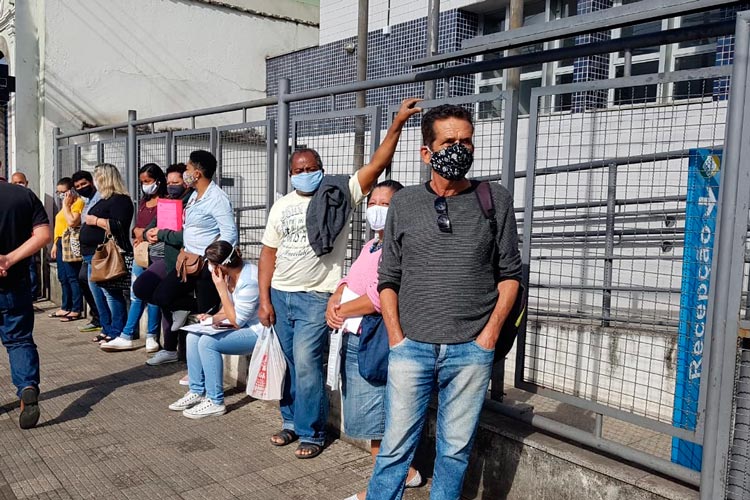 Beneficiários são convocados para perícia mas encontram INSS fechado 1 previdência social leticya