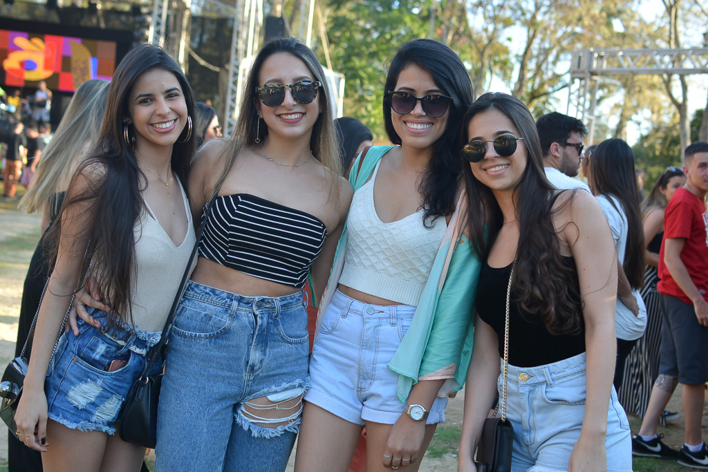 Gabrielly Braz, Anna Guimarães, Raphaela Braz e Thuanny Gonçalves