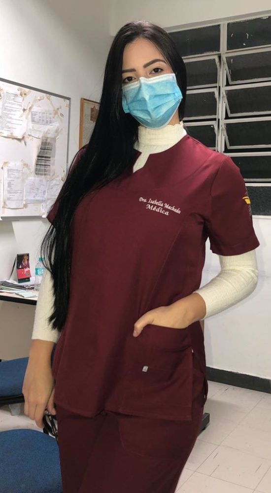  A médica Isabella Campos Machado, que atua na linha de frente da Covid-19, na Santa Casa de Belo Horizonte