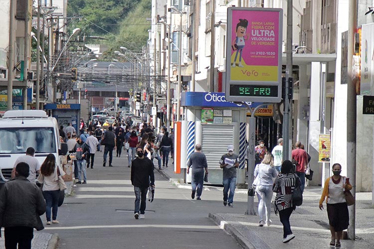 rua coronavirus comercio lojas by fernando