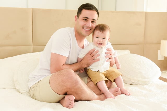 Felipe da Silva Ferreira com o filho Otávio-001