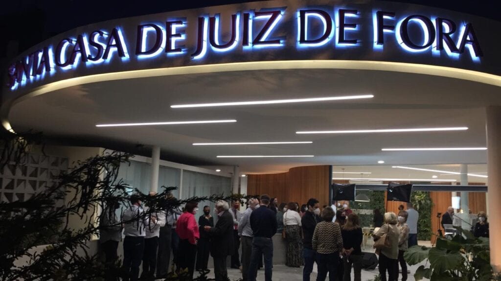 Com benção, Santa Casa JF abre nova portaria 2 Inauguração Santa Casa