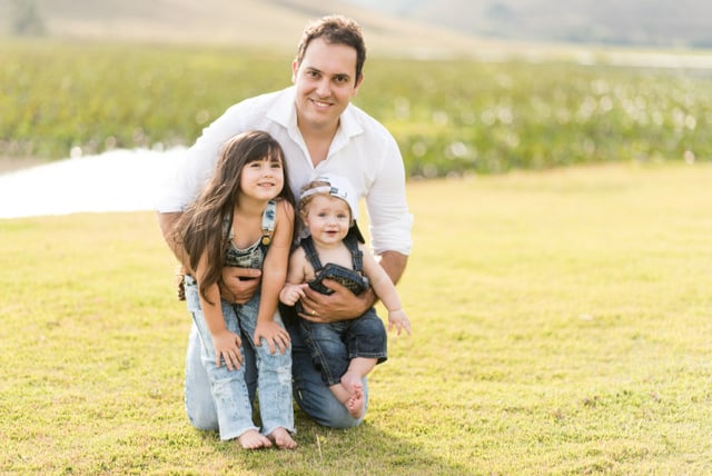 Leonardo de Albuquerque Barbosa com os filhos Luisa e Gustavo-001