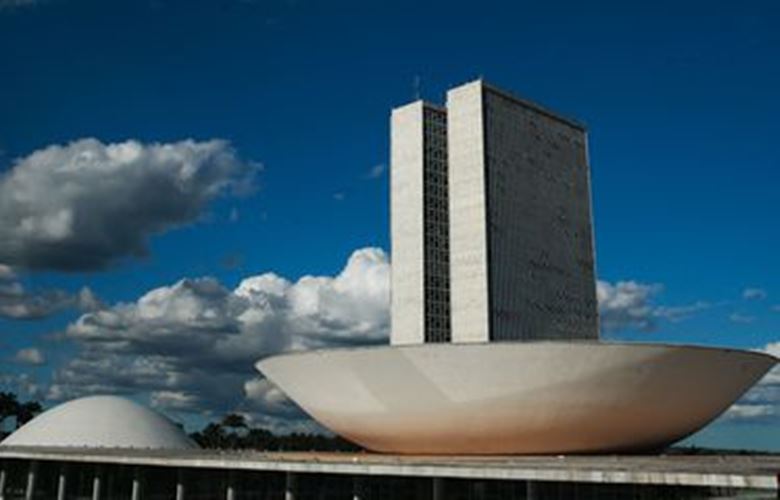 monumentos brasilia cupula plenario da camara dos deputados3103201341