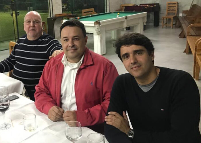 O novo diretor da ArcelorMittal, Eduardo de Oliveira Diniz e a gerente de RH e Comunicação, Giuliana Marinho na visita ao Grupo Solar 2 Sergio de Almeida Alves, Fernando Cesar e Valério Ribeiro (aniversariante desta terça-feira)