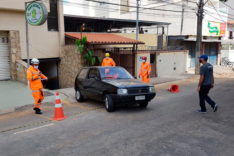 Prédio interditado recebe obras de recuperação de estrutura 2 predio by leticya bernadete2