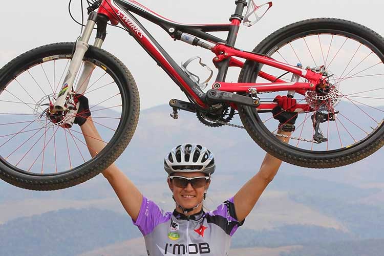 Imagem: Conheça a história da Roberta Stopa, referência nacional no mountain bike