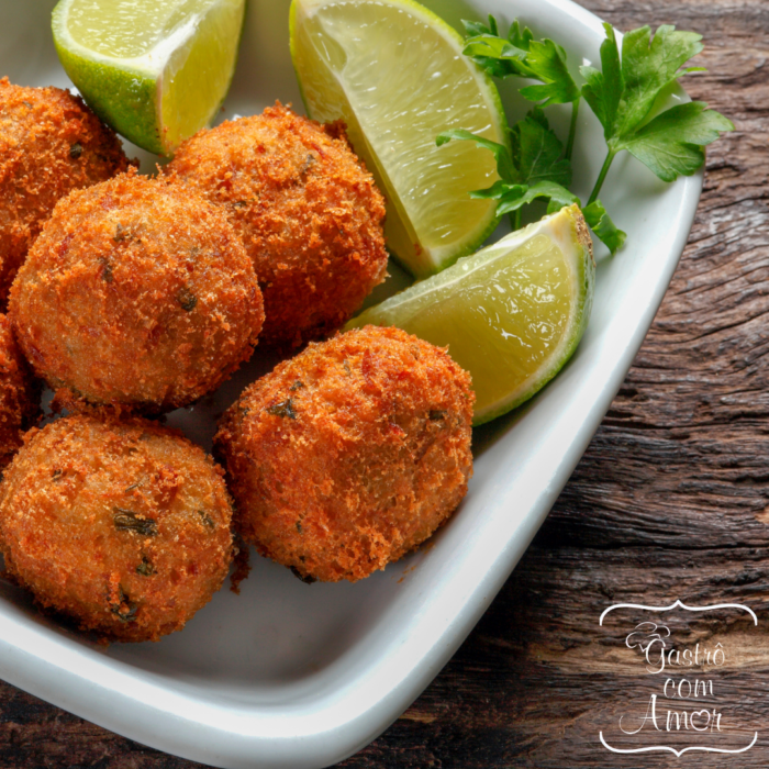 Bolinho de Bacalhau Claudia Figueiredo Na Cozinha com Claudinha 